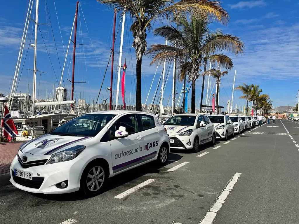 Flota de coches de Autoescuela KARS